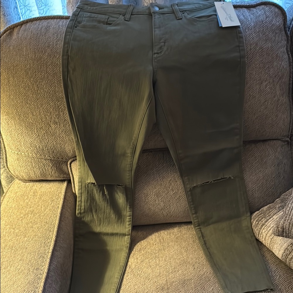 Universal Thread Olive Green Ripped Jeans